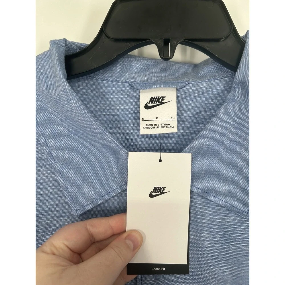 Nike Life Button Up Shirt Small Blue Chambray Long Sleeve Loose Fit HV0882-411